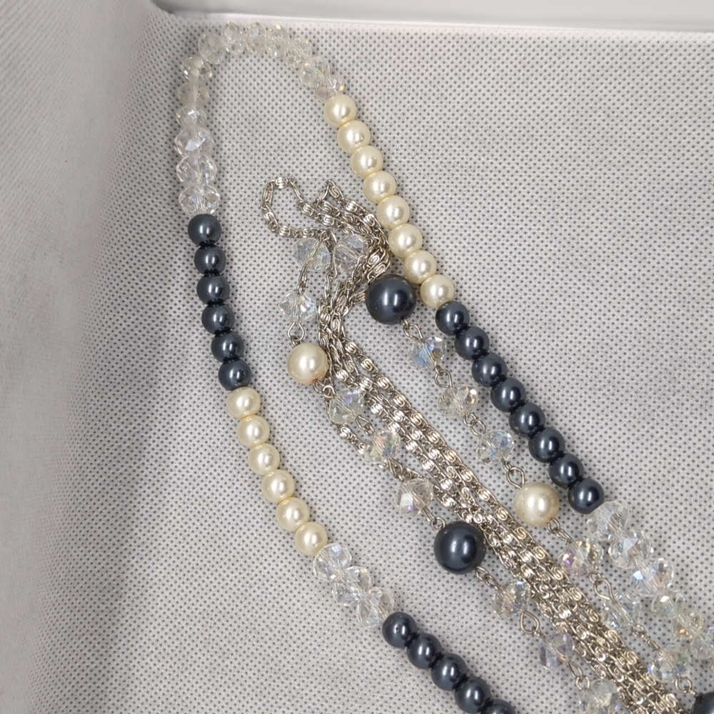 Layered necklace - Picture 10 of 14